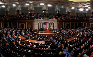 États-Unis : La Chambre des représentants adopte une proposition de loi interdisant les traitements de transition sexuelle sur les mineurs