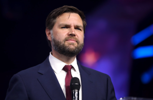 JD Vance estime qu’une éventuelle frappe contre l’Iran n'entraînera pas une guerre durable au Moyen-Orient